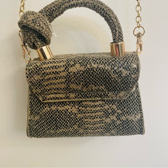 Brand NWOT Moda Luxe Anna Crossbody Mini Purse in Green Snake Print - Picture 11 of 15